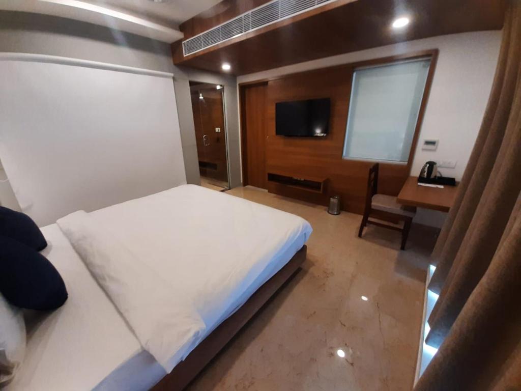 King Suite writing desk and flat-screen TV