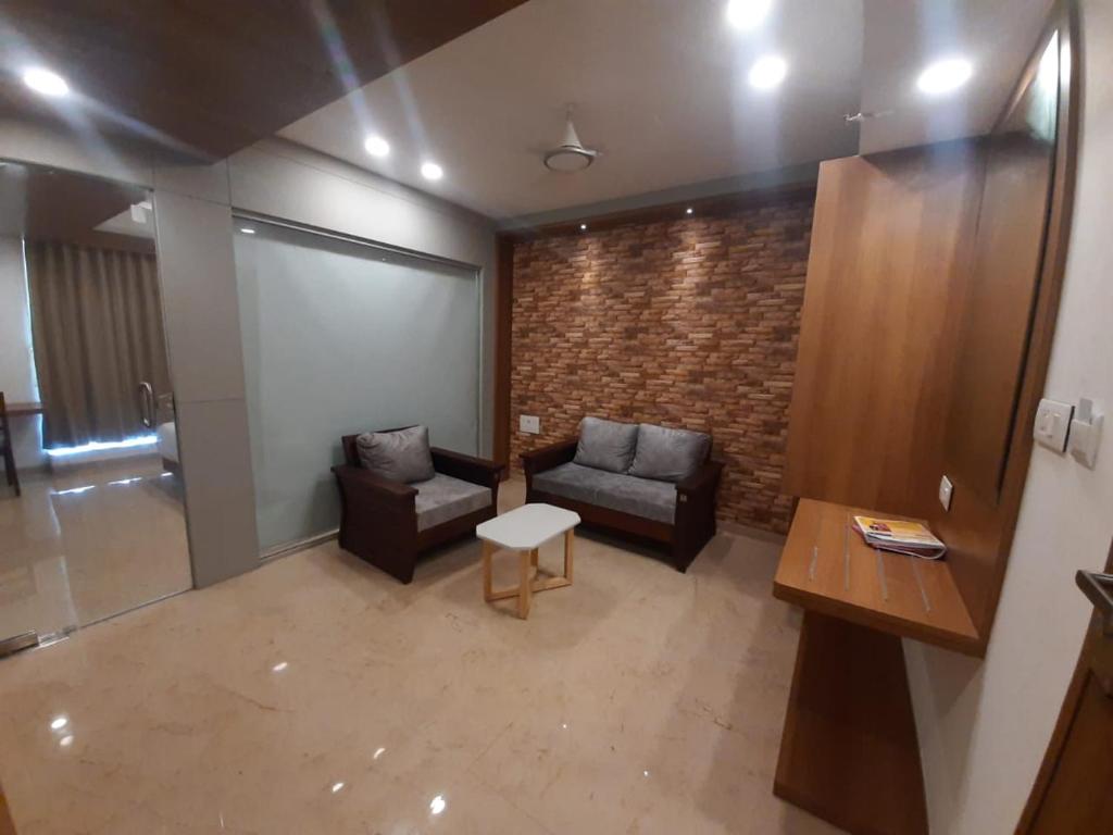 King Suite living area with two couches and coffee table